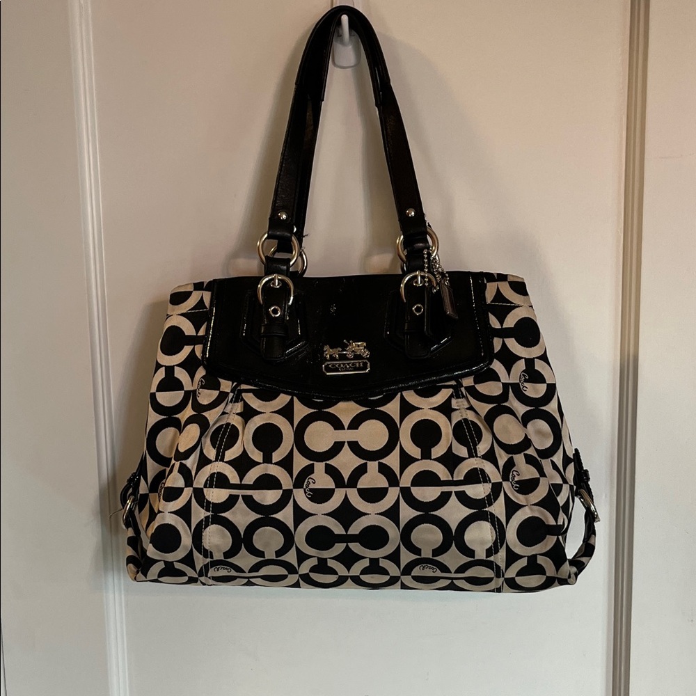 Coach Madison Black and Cream Signature Shoulder Bag - Picture 3 of 16